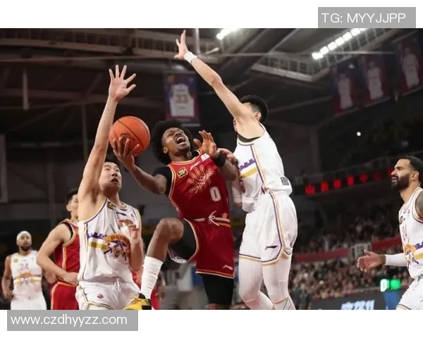 古德温表现出色砍下36分10篮板原帅助力山西主场战胜四川队